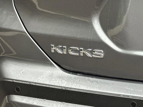 Used 2024 Nissan Kicks S image 27
