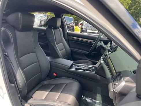 Used 2022 Honda Accord Sport image 36