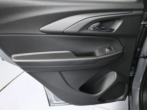 New 2026 Chevrolet TrailBlazer LT w/ Convenience Package FWD image 24