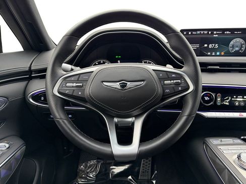 Used 2025 Genesis GV70 3.5T Sport w/ Sport Advanced Package image 12