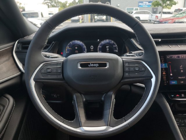 New 2027 Jeep Grand Cherokee Altitude AWD/4WD image 24