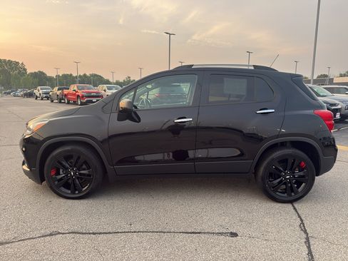 Certified 2019 Chevrolet Trax LT w/ Redline Edition FWD image 6
