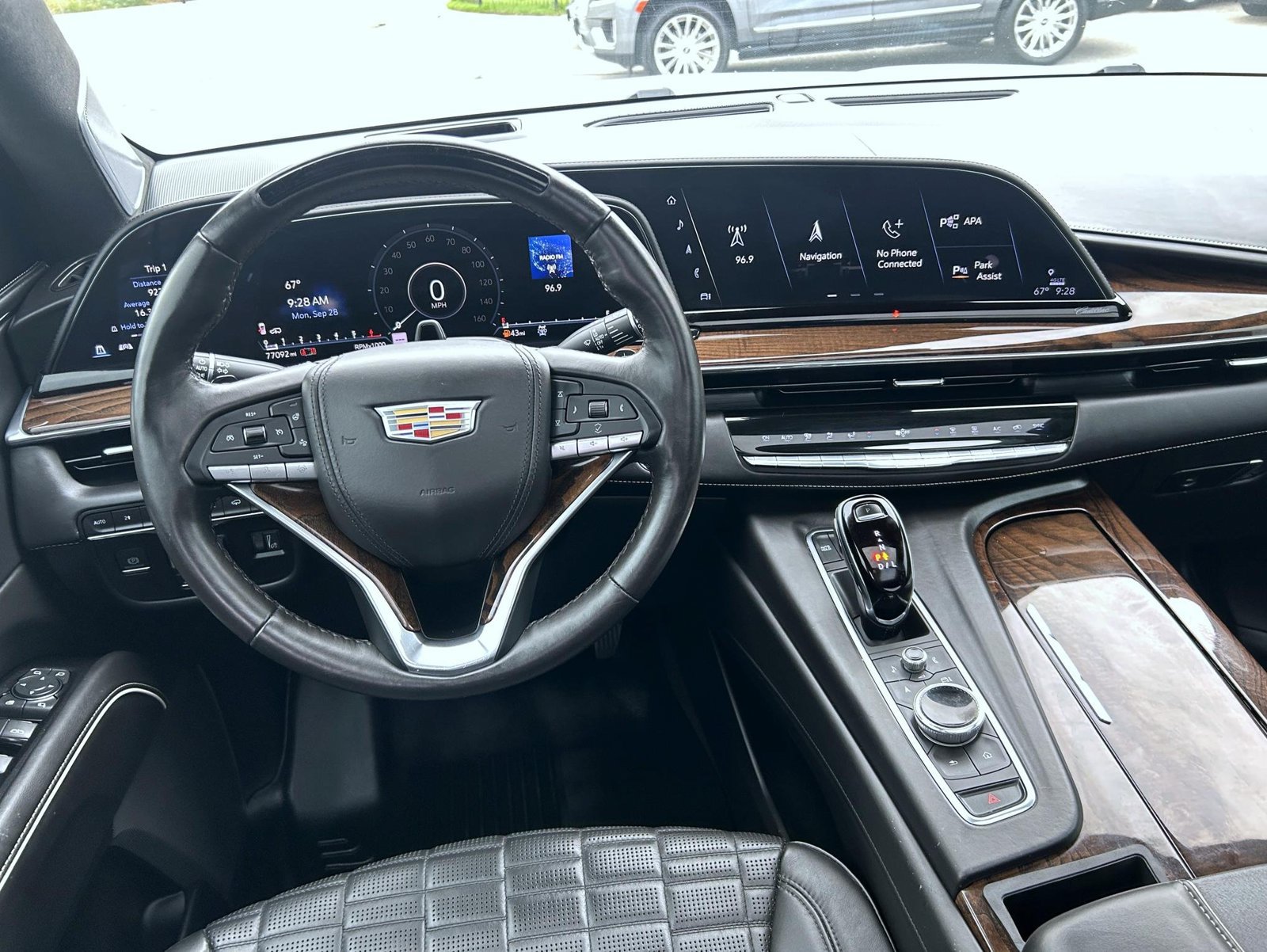 Used 2021 Cadillac Escalade Premium Luxury Platinum w/ Heavy-Duty Trailer Package AWD/4WD image 16