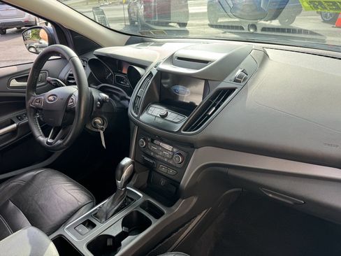 Used 2018 Ford Escape SEL FWD image 12