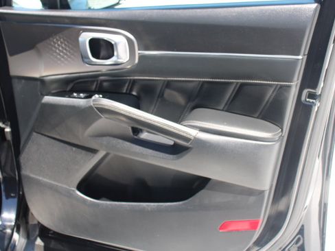 Used 2022 Kia Sorento SX FWD image 18