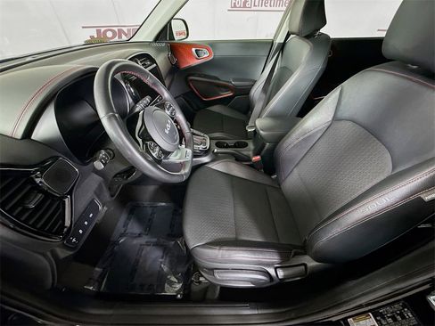 Used 2023 Kia Soul GT-Line image 25