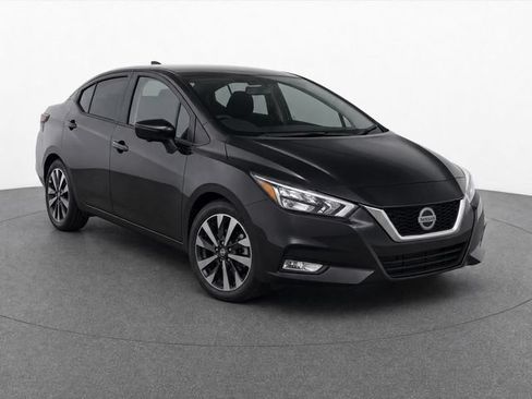 Used 2020 Nissan Versa SR w/ Convenience Package FWD image 2
