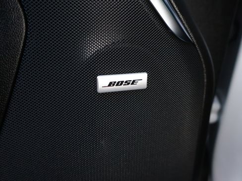 Certified 2025 Chevrolet Suburban High Country image 10