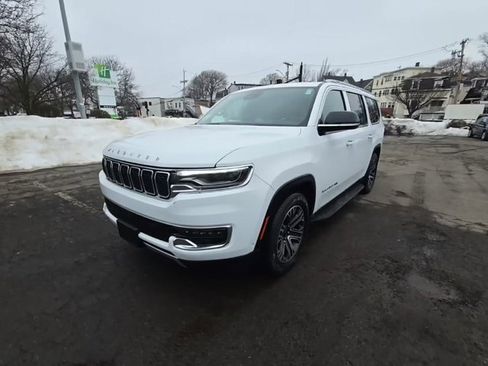 Used 2023 Jeep Wagoneer L Series II image 1