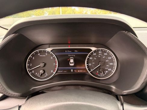 Certified 2024 Nissan Sentra SV FWD image 30