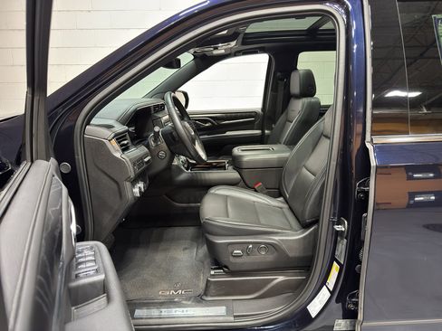 Certified 2024 GMC Yukon Denali image 19