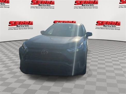 Used 2025 Toyota RAV4 XLE image 4