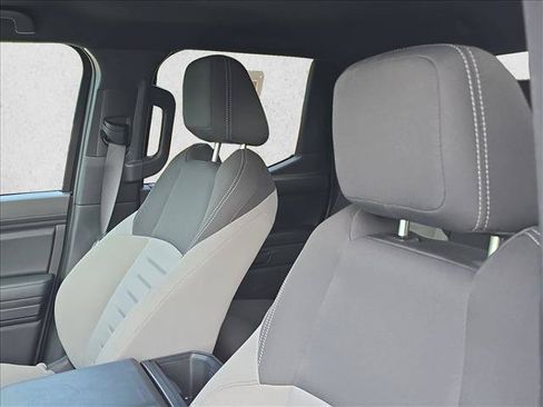 Certified 2024 Toyota Tacoma TRD Off-Road AWD/4WD image 17
