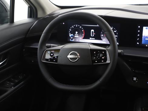 Used 2025 Nissan Murano SV AWD/4WD image 14