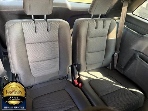 Used 2018 Ford Explorer XLT AWD/4WD image 15