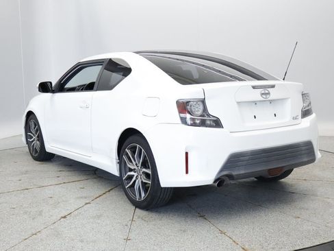 Used 2014 Scion tC FWD image 3