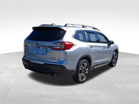 Used 2023 Subaru Ascent Limited w/ Technology Package AWD/4WD image 6