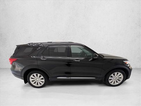 Used 2021 Ford Explorer Limited w/ Equipment Group 301A AWD/4WD image 4