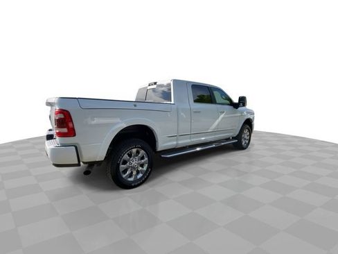 Used 2024 RAM 2500 Limited AWD/4WD image 2