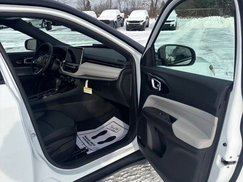 New 2026 Jeep Compass Limited w/ Sun, Sound & Navigation Group image 20