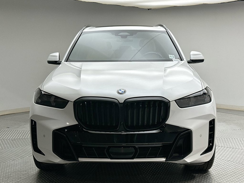 Used 2024 BMW X5 xDrive40i w/ M Sport Package AWD/4WD image 16
