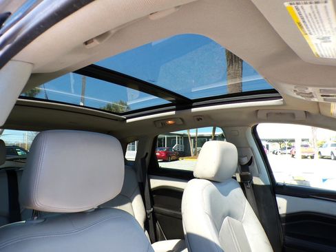 Used 2014 Cadillac SRX Luxury w/ Driver Awareness Package image 10