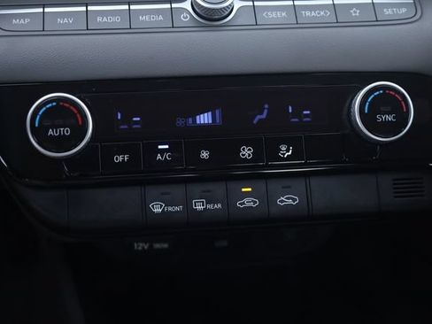 Used 2024 Hyundai Elantra SEL FWD image 18