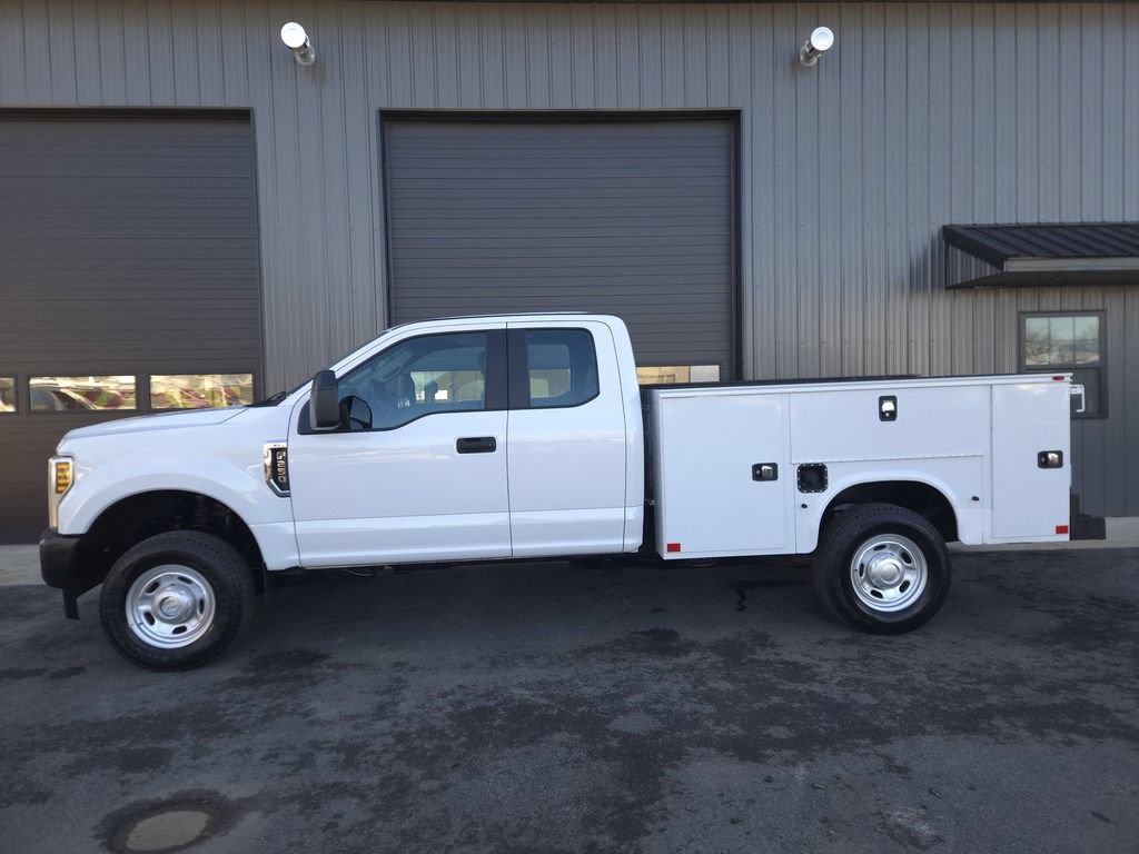 Used 2019 Ford F250 XL w/ Snow Plow Prep Package AWD/4WD image 1