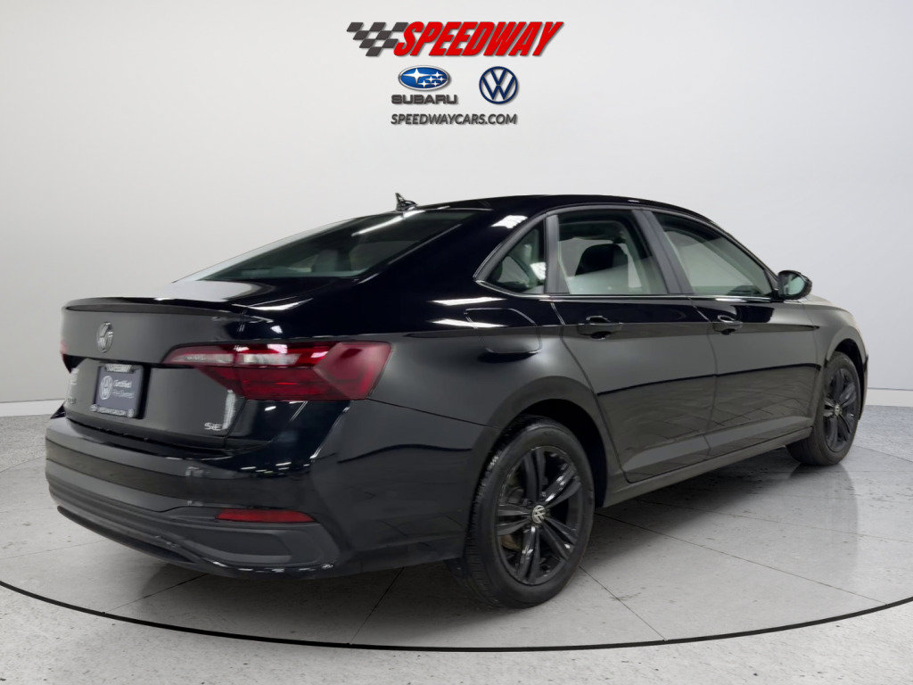 Certified 2023 Volkswagen Jetta SE w/ Panoramic Sunroof Package FWD image 6
