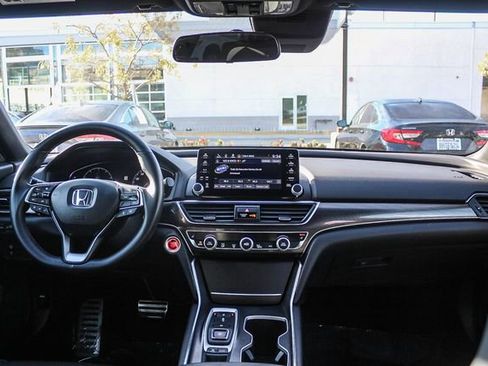 Used 2020 Honda Accord Sport image 17