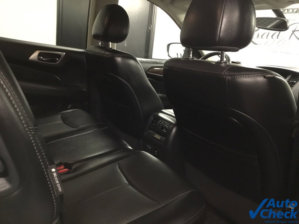 Used 2020 Nissan Pathfinder Platinum AWD/4WD image 36