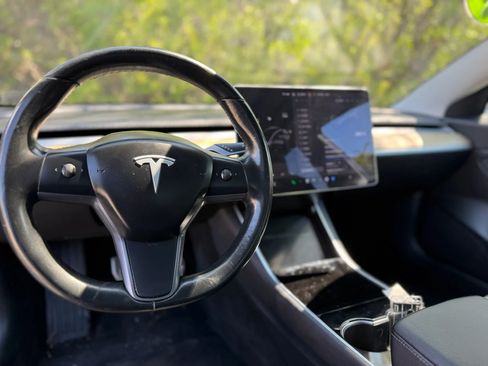 Used 2018 Tesla Model 3 Long Range image 46