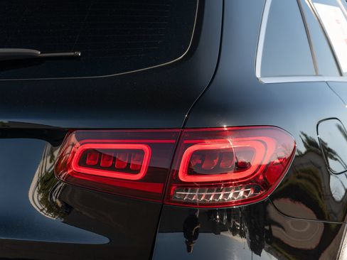 Used 2022 Mercedes-Benz GLC 300 image 8