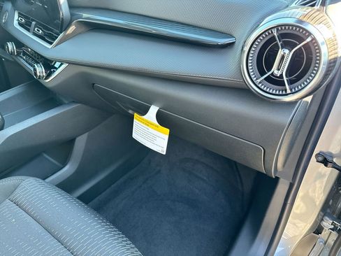 New 2026 Chevrolet Equinox LT image 34