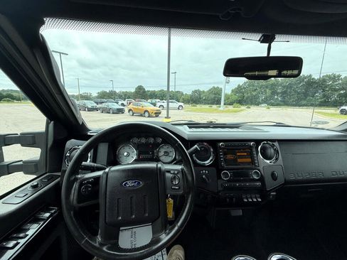 Used 2010 Ford F450 Lariat image 13