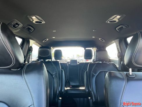 Used 2025 Chrysler Pacifica Select FWD image 31