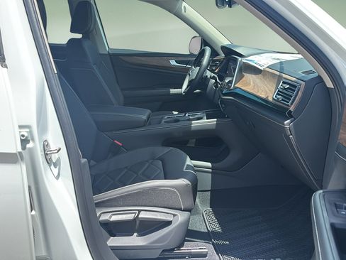 New 2026 Volkswagen Atlas SE AWD/4WD image 11