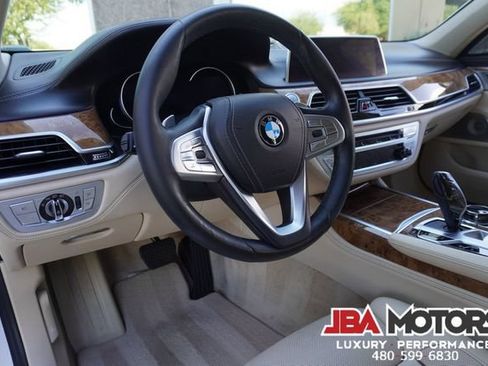 Used 2018 BMW 750i RWD image 5