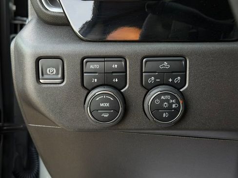 Used 2024 Chevrolet Silverado 1500 LT Trail Boss w/ Convenience Package II image 35