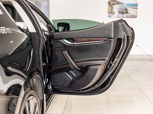 Used 2016 Maserati Ghibli S Q4 image 40