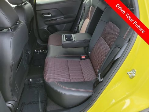 Used 2025 Nissan Kicks SR AWD/4WD image 26