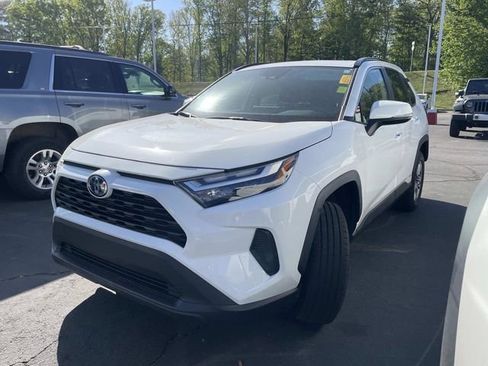Used 2022 Toyota RAV4 XLE w/ Convenience Package AWD/4WD image 1