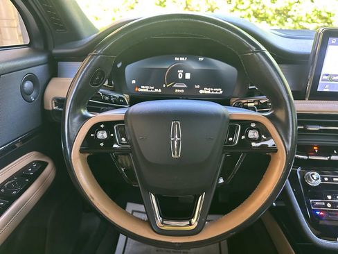 Used 2021 Lincoln Corsair Reserve AWD/4WD image 19