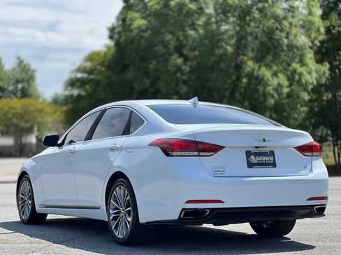 Used 2016 Hyundai Genesis 3.8 RWD image 7