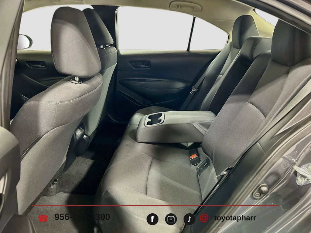 Used 2025 Toyota Corolla LE FWD image 21