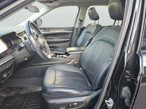 Used 2021 Jeep Grand Cherokee L Limited w/ Luxury Tech Group II image 12