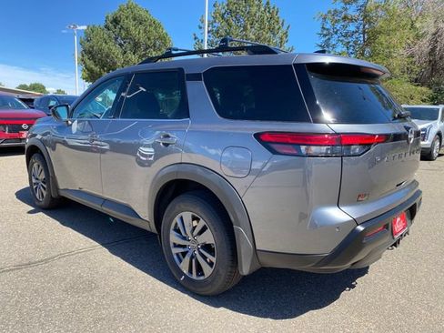 New 2026 Nissan Pathfinder SV w/ SV Premium Package AWD/4WD image 3