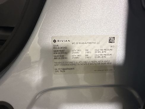 Used 2023 Rivian R1T Adventure AWD/4WD image 18