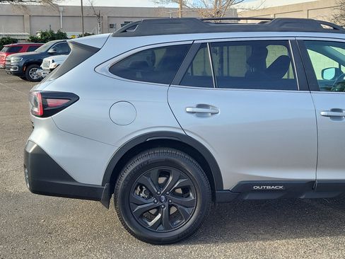 Used 2021 Subaru Outback Onyx Edition XT image 6
