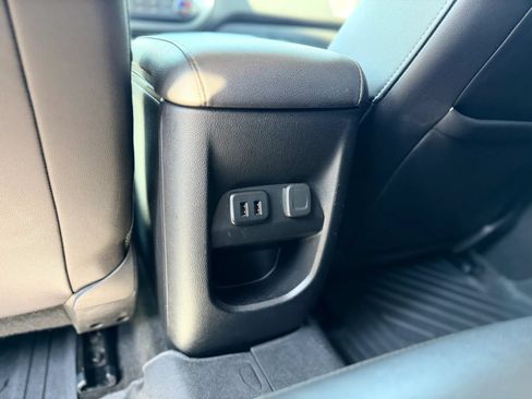 Used 2018 Chevrolet Colorado ZR2 w/ ZR2 Midnight Special Edition AWD/4WD image 26